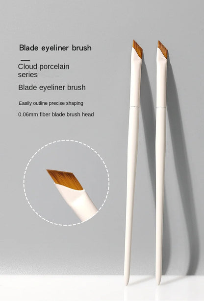 Upgrade Blade Eyeliner Brush Ultra Thin Fine Angle Flat Eyebrow Brush Under The Eye Makeup Brushes Precise Detail Brush white